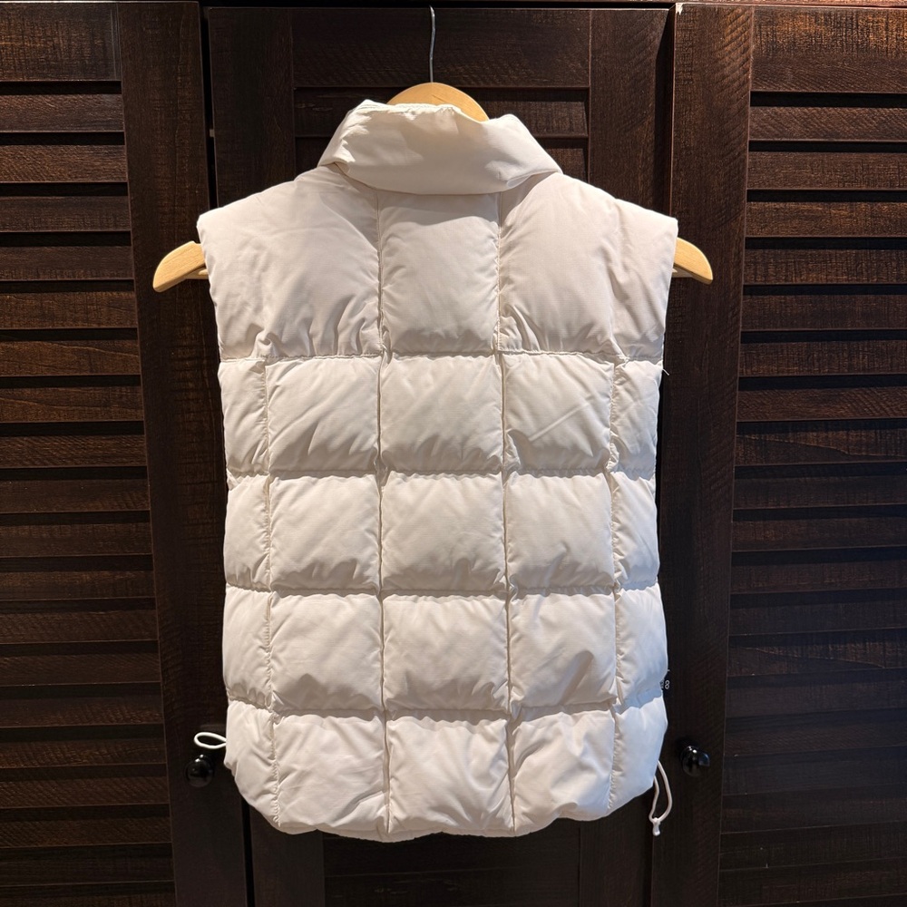 The North Face Off-White Puffer Vest - Picture 4 of 4